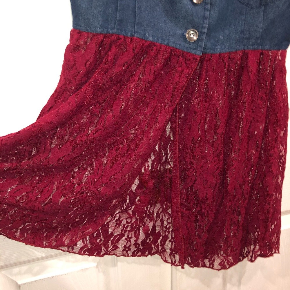 Lace Bottom Tank Top - Picture 4 of 10